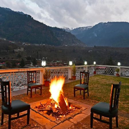 Mastiff Grand Manali Resort Eksteriør billede