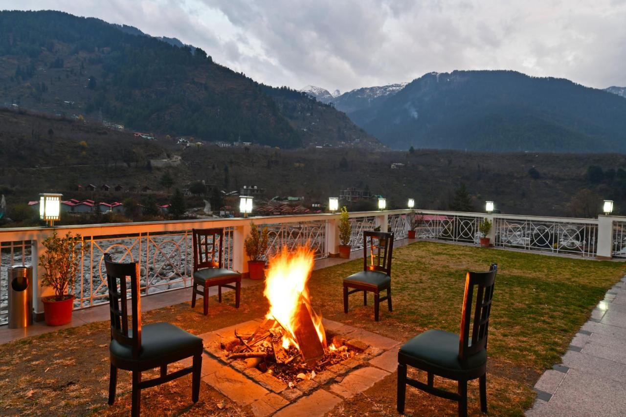 Mastiff Grand Manali Resort Eksteriør billede