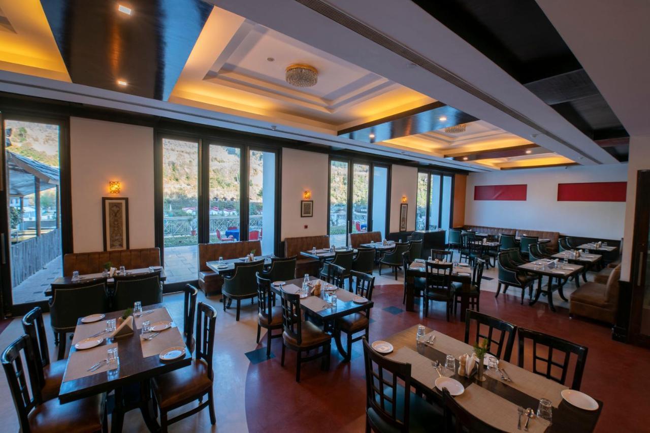 Mastiff Grand Manali Resort Eksteriør billede